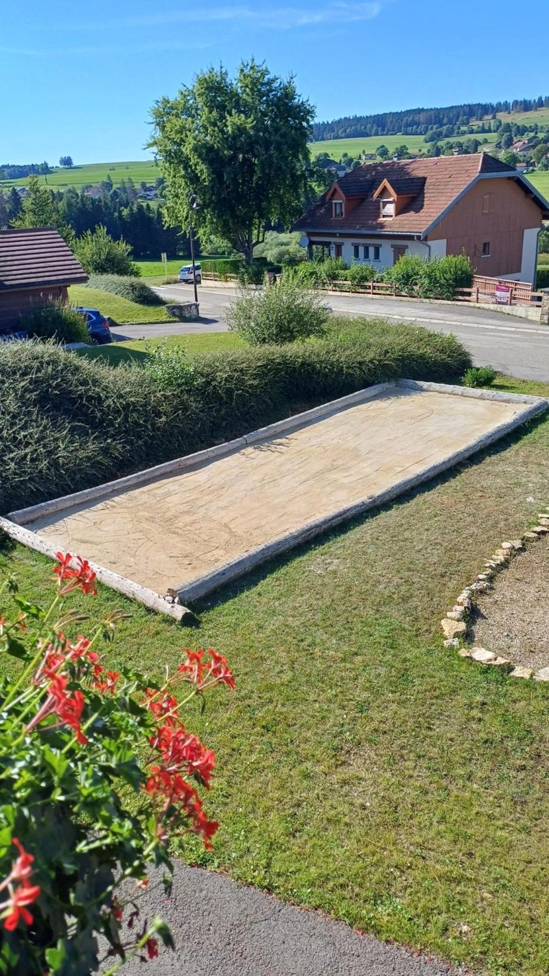 La Parenthèse du Dahu Gîte de 6 pers Métabief Esterno foto